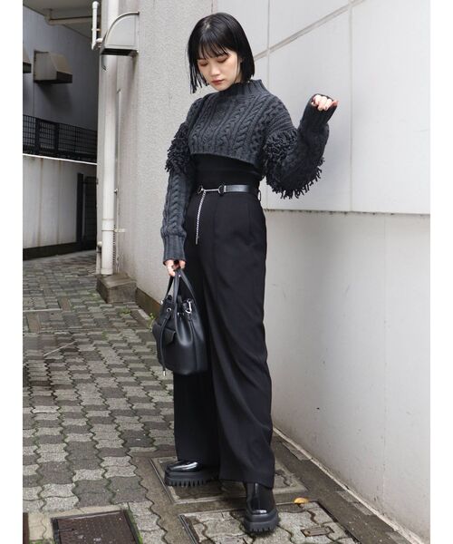 MURUA（ムルーア）の「ワンショルダーワイドパンツ（スラックス・レディース・ブラック/ブルー/アイボリー/モカ・1/2）」の14枚目の写真