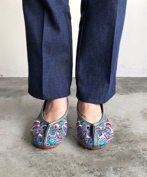 SPRUCE（スプルース）の「EM:刺繍 カンフーシューズ（バレエシューズ・レディース・ベージュ/グレー/レッド・39/38/36/37）」の7枚目の写真