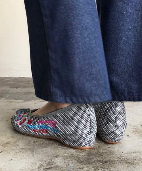 SPRUCE（スプルース）の「EM:刺繍 カンフーシューズ（バレエシューズ・レディース・ベージュ/グレー/レッド・39/38/36/37）」の9枚目の写真