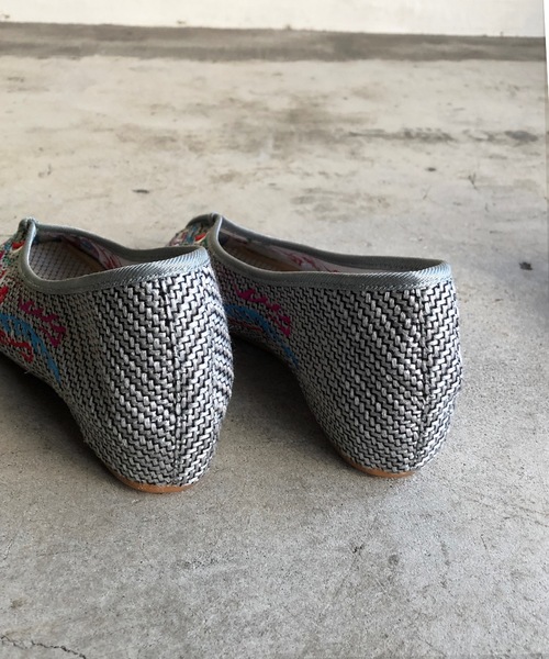 SPRUCE（スプルース）の「EM:刺繍 カンフーシューズ（バレエシューズ・レディース・ベージュ/グレー/レッド・39/38/36/37）」の11枚目の写真