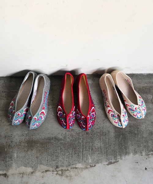 SPRUCE（スプルース）の「EM:刺繍 カンフーシューズ（バレエシューズ・レディース・ベージュ/グレー/レッド・39/38/36/37）」の6枚目の写真