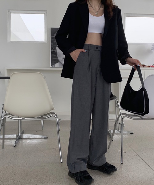 by muni:r（バイ ムニール）の「ロングなシルエットのピンタックスラックス（スラックス・レディース・ブラック/グレー/ベージュ/レッド/ブルー/オレンジ/ネイビー/ライトピンク・SMALL/MEDIUM）」の17枚目の写真