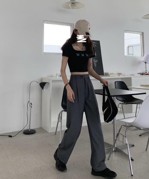 by muni:r（バイ ムニール）の「ロングなシルエットのピンタックスラックス（スラックス・レディース・ブラック/グレー/ベージュ/レッド/ブルー/オレンジ/ネイビー/ライトピンク・SMALL/MEDIUM）」の18枚目の写真