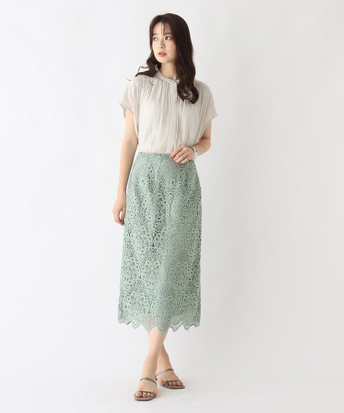 AG by aquagirl(エージーバイアクアガール)の「◆パウダーサテンギャザーブラウス【WEB限定サイズ】(シャツ/ブラウス・レディース・チャコールグレー/アイボリー/ボルドー/ライトベージュ・40/38/36)」の8枚目の写真