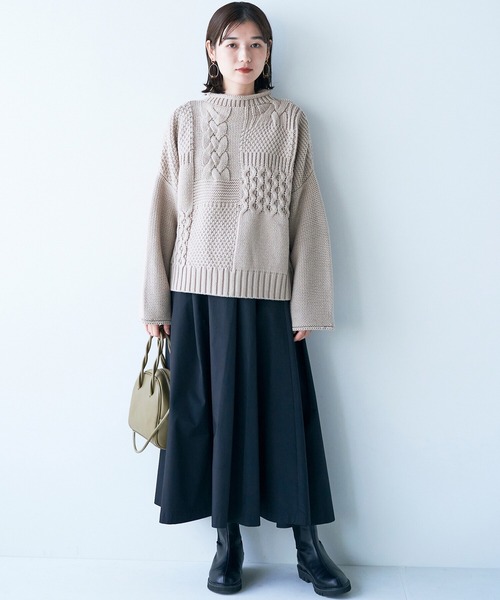 haco!(ハコ)の「パッと着てキュン!あれもこれもかわいい柄をいろいろ組み合わせたとびきりかわいいケーブルニット(ニット/セーター・レディース・ブラウン/ベージュ/ブルー・X-LARGE/SMALL/LARGE/MEDIUM)」の4枚目の写真