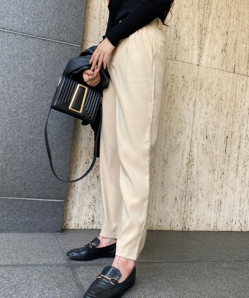 JUNOAH（ジュノア）の「フロントタックハイウエストストレートパンツ（その他パンツ・レディース・ブラック/ベージュ/モカ・X-LARGE/LARGE/MEDIUM）」の3枚目の写真