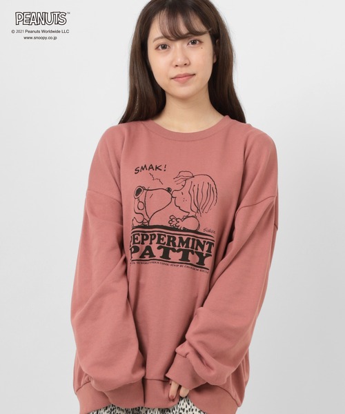 PEANUTS(ピーナッツ)の「【PEANUTS/ピーナッツ】スヌーピー プリント ビッグシルエット スウェットトレーナー(スウェット・レディース・モカ/マルチ/ブルーグリーン/オフホワイト/ピンク・M/L/XL)」の18枚目の写真