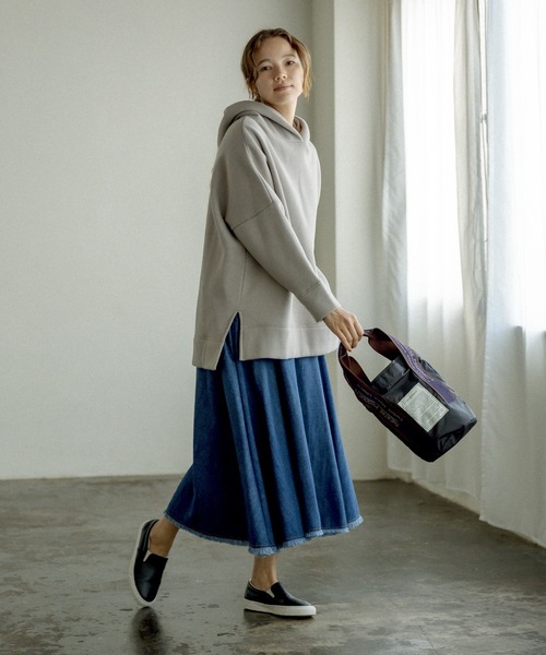 PUAL CE CIN（ピュアルセシン）の「【WEB限定】裏起毛裾スリットパーカープルオーバー（パーカー・レディース・グレイッシュベージュ/ブラック/ブラウン/モカ/オフホワイト/キャメル・FREE）」の7枚目の写真