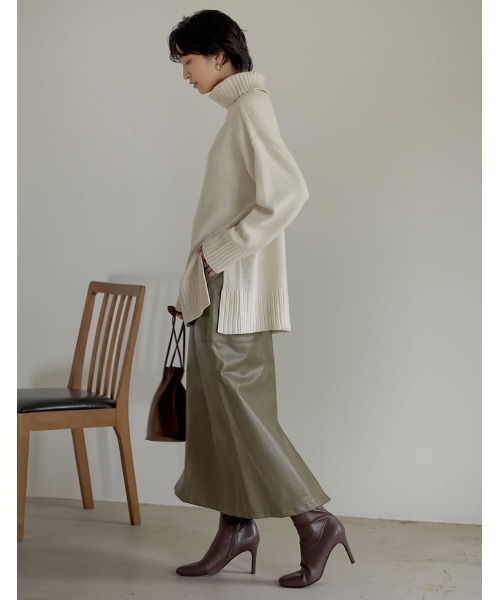 Re:EDIT（リエディ）の「エコレザーロングスカート（スカート・レディース・ブラック/ブラウン/アイボリー/カーキ・SHORT/MEDIUM/TALL/LARGE）」の12枚目の写真