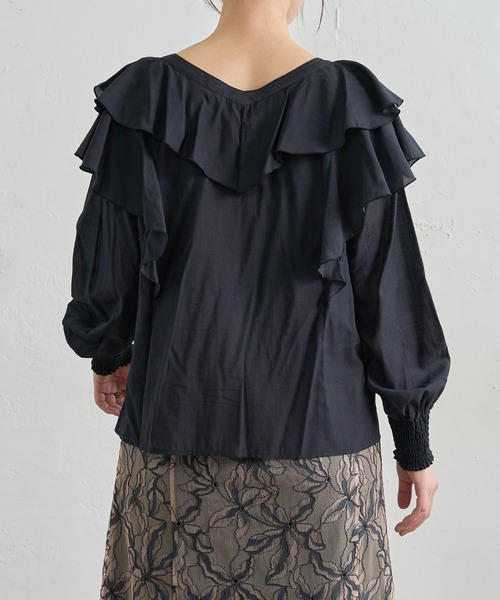 natural couture（ナチュラルクチュール）の「【WEB限定】おしゃれラッフルデザインブラウス（シャツ/ブラウス・レディース・その他2/モカ/オフホワイト/その他1/ブラック・FREE）」の8枚目の写真
