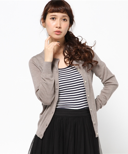 B:MING by BEAMS(ビーミングバイビームス)の「□ビーミング by ビームス / BASICクルーカーディガン(カーディガン/ボレロ・レディース・ベージュ/ホワイト/ライトグレー/ブラック/レッド/レッド系その他/サックスブルー/ブルー・MEDIUM/SMALL/LARGE)」の1枚目の写真