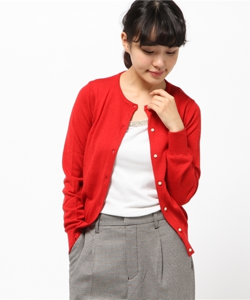 B:MING by BEAMS(ビーミングバイビームス)の「□ビーミング by ビームス / BASICクルーカーディガン(カーディガン/ボレロ・レディース・ベージュ/ホワイト/ライトグレー/ブラック/レッド/レッド系その他/サックスブルー/ブルー・MEDIUM/SMALL/LARGE)」の7枚目の写真