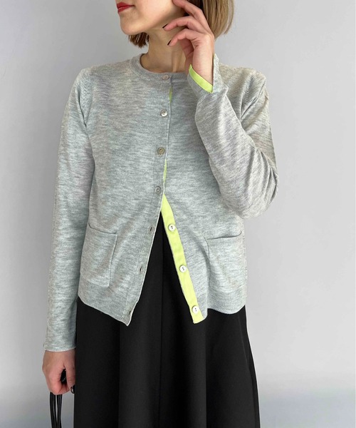 PICCIN（ピッチン）の「シェルボタンバイカラーカーディガン（カーディガン/ボレロ・レディース・オフホワイト/ライトグレー/エメラルド/ラベンダー/イエロー/チェリーピンク・M）」の2枚目の写真