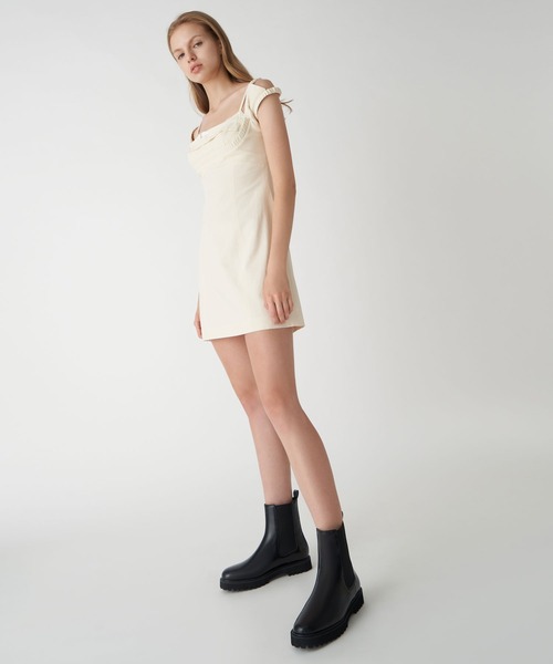 CHARLES & KEITH(チャールズ & キース)の「【販売終了】チェルシーブーツ / Chelsea Boots(ブーツ・レディース・ブラック/バーガンディー・22.5cm/23cm/23.5cm/24.5cm/25cm/25.5cm)」の12枚目の写真