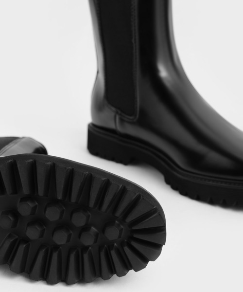 CHARLES & KEITH(チャールズ & キース)の「【販売終了】チェルシーブーツ / Chelsea Boots(ブーツ・レディース・ブラック/バーガンディー・22.5cm/23cm/23.5cm/24.5cm/25cm/25.5cm)」の13枚目の写真