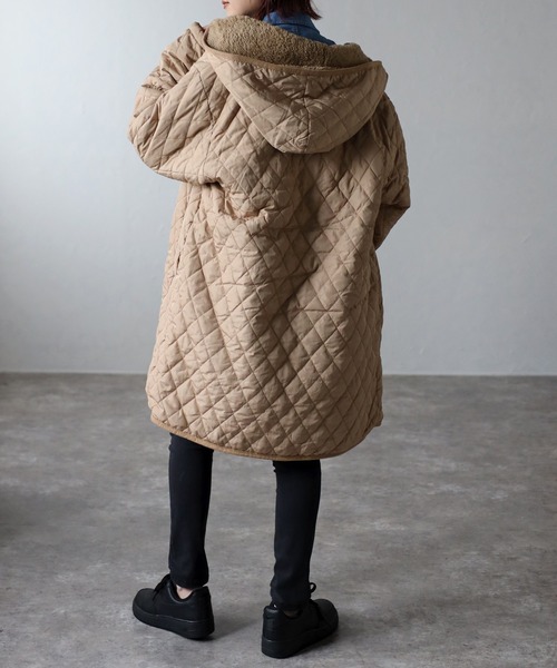 Fizz（フィズ）の「フード付き　裏ボアキルティングコート（ナイロンジャケット・レディース・ブラック/ベージュ/グリーン/アイボリー/カーキ/ネイビー・M/L）」の22枚目の写真