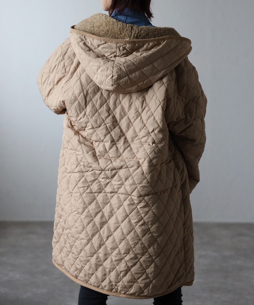 Fizz（フィズ）の「フード付き　裏ボアキルティングコート（ナイロンジャケット・レディース・ブラック/ベージュ/グリーン/アイボリー/カーキ/ネイビー・M/L）」の19枚目の写真