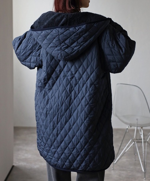 Fizz（フィズ）の「フード付き　裏ボアキルティングコート（ナイロンジャケット・レディース・ブラック/ベージュ/グリーン/アイボリー/カーキ/ネイビー・M/L）」の7枚目の写真