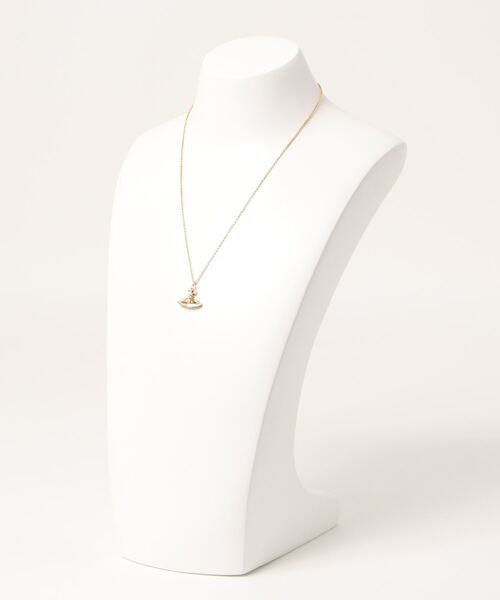 Vivienne Westwood(ヴィヴィアンウエストウッド)の「63020160/PINA SMALL BAS RELIEF PENDANT-CF(ネックレス・レディース・ピンク/シルバー/ゴールド・FREE)」の5枚目の写真