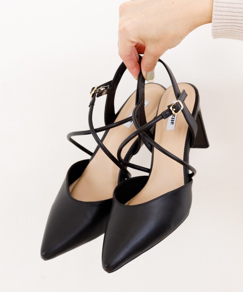 attagirl（アタガール）の「変形ヒールポインテッドトゥストラップパンプス（パンプス・レディース・ブラック/アイボリー/パイソン/ブラック系その他/シルバー系その他・S/LL/M/L）」の10枚目の写真