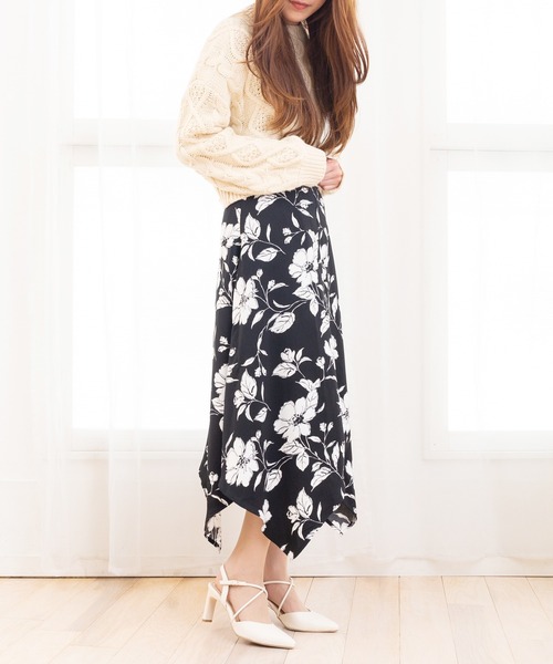 attagirl（アタガール）の「変形ヒールポインテッドトゥストラップパンプス（パンプス・レディース・ブラック/アイボリー/パイソン/ブラック系その他/シルバー系その他・S/LL/M/L）」の7枚目の写真