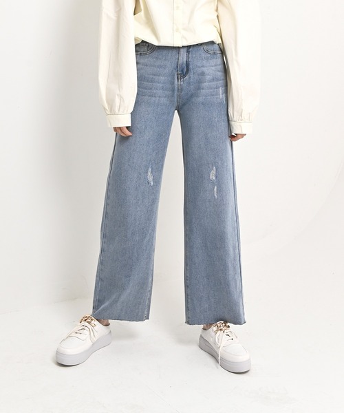 me+em select(ミームセレクト)の「ダメージデニムパンツ(デニムパンツ・レディース・ライトブルー/インディゴブルー・SMALL/MEDIUM/LARGE)」の3枚目の写真