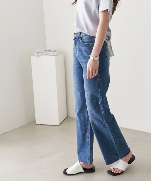 me+em select(ミームセレクト)の「ダメージデニムパンツ(デニムパンツ・レディース・ライトブルー/インディゴブルー・SMALL/MEDIUM/LARGE)」の22枚目の写真