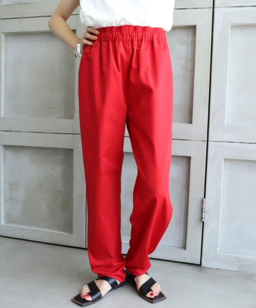 moment+（モーメントプラス）の「T/Cツイル ウエストゴムギャザー カラーイージーパンツ（その他パンツ・レディース・ブラック/レッド/オフホワイト/オレンジ/ブルー/グリーン/グレイッシュベージュ・M）」の6枚目の写真