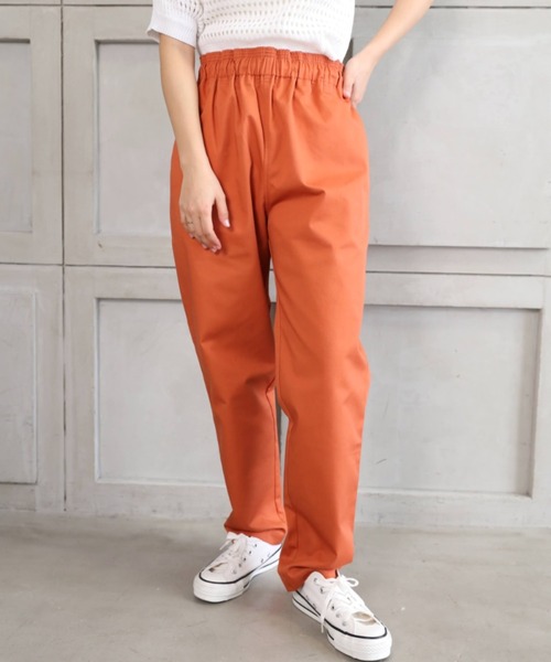 moment+（モーメントプラス）の「T/Cツイル ウエストゴムギャザー カラーイージーパンツ（その他パンツ・レディース・ブラック/レッド/オフホワイト/オレンジ/ブルー/グリーン/グレイッシュベージュ・M）」の19枚目の写真