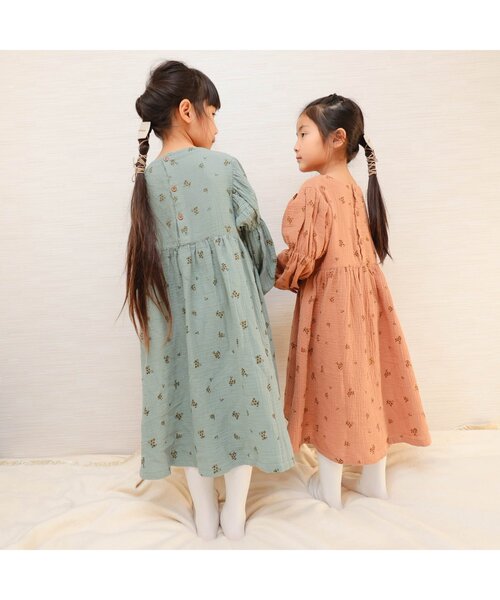 apres les cours(アプレレクール)の「WEB限定 ベスト付き総柄ワンピース(ワンピース・キッズ・オレンジ/ミント・80/140/100/90/110/130/120)」の10枚目の写真