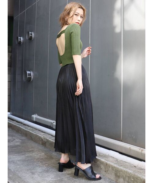 MURUA（ムルーア）の「シャイニープリーツスカート（スカート・レディース・アイボリー/ブラック/ブルー・FREE）」の8枚目の写真