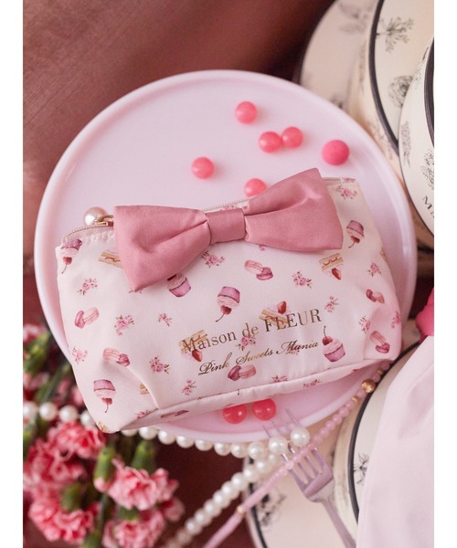 Maison de FLEUR（メゾンドフルール）の「Pink Sweets Maniaリボンタックポーチ（ポーチ・レディース・ピンク・FREE）」の4枚目の写真