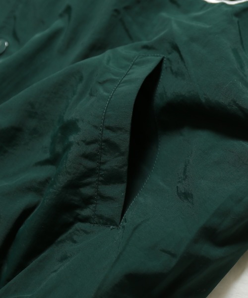 SPINNS（スピンズ）の「【ビッグシルエット】CBロゴリブライン ナイロンスタジアムジャケット（スタジャン・メンズ・グリーン/ピンク/ブラック/サックスブルー/イエロー・ONESIZE）」の14枚目の写真