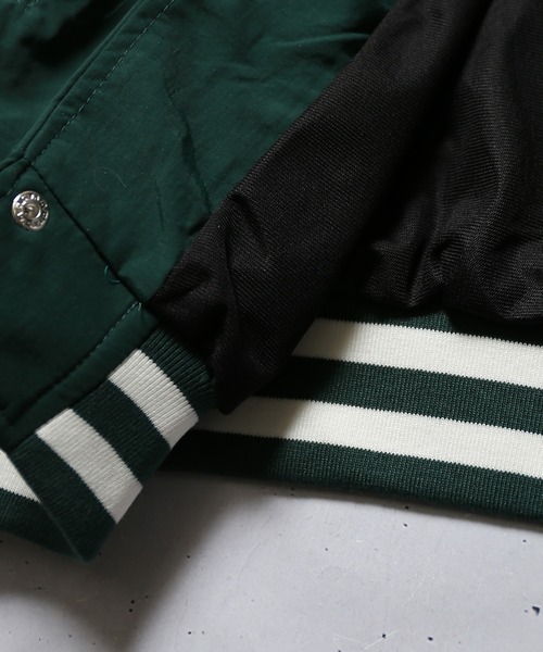 SPINNS（スピンズ）の「【ビッグシルエット】CBロゴリブライン ナイロンスタジアムジャケット（スタジャン・メンズ・グリーン/ピンク/ブラック/サックスブルー/イエロー・ONESIZE）」の21枚目の写真