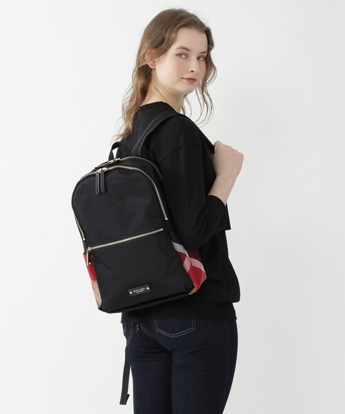 BLUE LABEL CRESTBRIDGE(ブルーレーベルクレストブリッジ)の「パーシャルCBナイロンバックパック(バックパック/リュック・レディース・ブラック/ダークネイビー・FREE)」の7枚目の写真