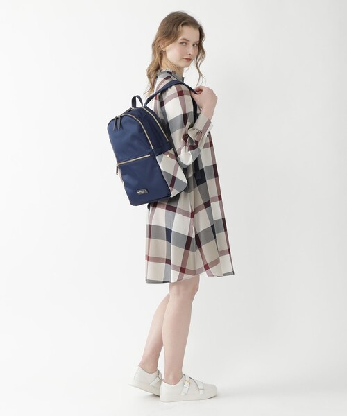 BLUE LABEL CRESTBRIDGE(ブルーレーベルクレストブリッジ)の「パーシャルCBナイロンバックパック(バックパック/リュック・レディース・ブラック/ダークネイビー・FREE)」の14枚目の写真