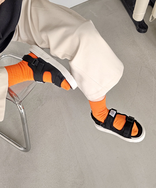 c.u.l（シーユーエル）の「【c.u.l】ユニセックス スポーツサンダル 2本ベルクロサンダル culs15（サンダル・レディース・ホワイト/ブラック/ブラック×グレー・40/37/39/38/42/44/43/36/41）」の18枚目の写真