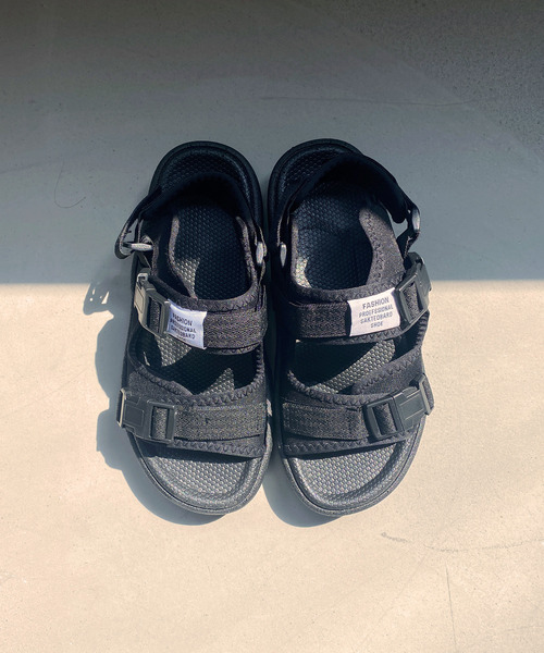 c.u.l（シーユーエル）の「【c.u.l】ユニセックス スポーツサンダル 2本ベルクロサンダル culs15（サンダル・レディース・ホワイト/ブラック/ブラック×グレー・40/37/39/38/42/44/43/36/41）」の4枚目の写真