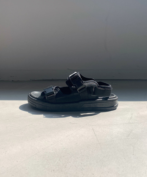 c.u.l（シーユーエル）の「【c.u.l】ユニセックス スポーツサンダル 2本ベルクロサンダル culs15（サンダル・レディース・ホワイト/ブラック/ブラック×グレー・40/37/39/38/42/44/43/36/41）」の6枚目の写真