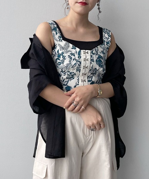 PAGEBOY（ページボーイ）の「リゾートフラワービスチェ（ベスト・レディース・ブラック/オフホワイト・FREE）」の11枚目の写真