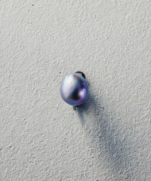 and cloud(アンドクラウド)の「Pearl Earring / Single(イヤリング・レディース・ブラック/シルバー・FREE)」の14枚目の写真