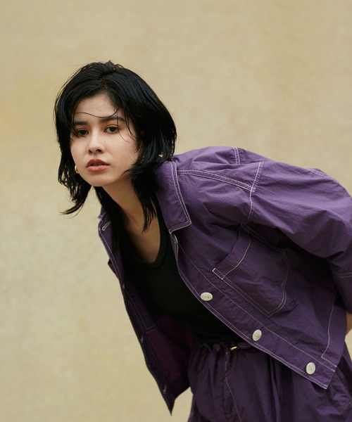 NANO universe（ナノユニバース）の「LB.02/ガーメントダイナイロンショートシャツジャケット（ナイロンジャケット・レディース・パープル/ライトカーキ・Ⅰ/Ⅱ）」の3枚目の写真