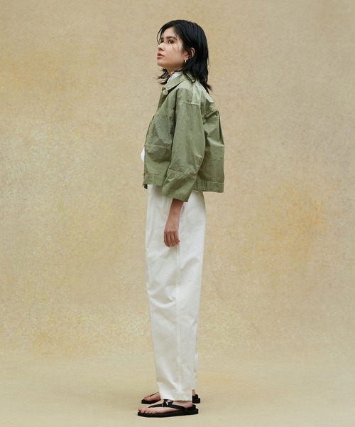 NANO universe（ナノユニバース）の「LB.02/ガーメントダイナイロンショートシャツジャケット（ナイロンジャケット・レディース・パープル/ライトカーキ・Ⅰ/Ⅱ）」の10枚目の写真