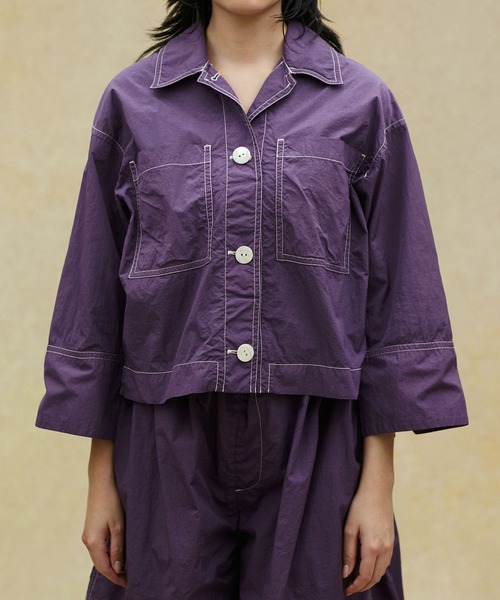 NANO universe（ナノユニバース）の「LB.02/ガーメントダイナイロンショートシャツジャケット（ナイロンジャケット・レディース・パープル/ライトカーキ・Ⅰ/Ⅱ）」の11枚目の写真
