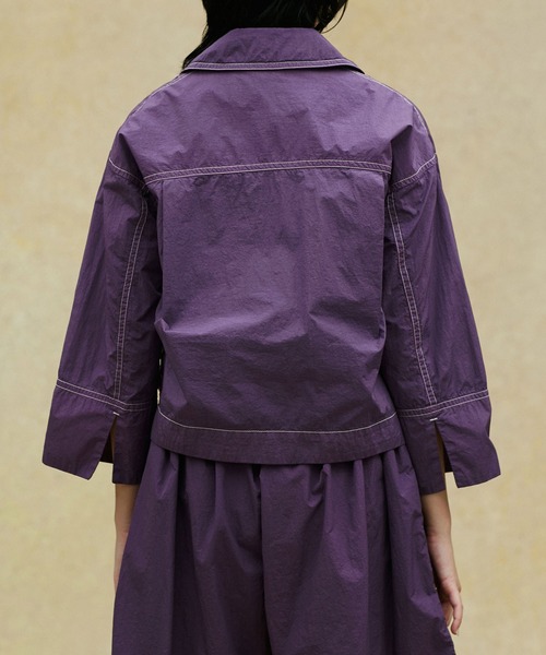 NANO universe（ナノユニバース）の「LB.02/ガーメントダイナイロンショートシャツジャケット（ナイロンジャケット・レディース・パープル/ライトカーキ・Ⅰ/Ⅱ）」の13枚目の写真