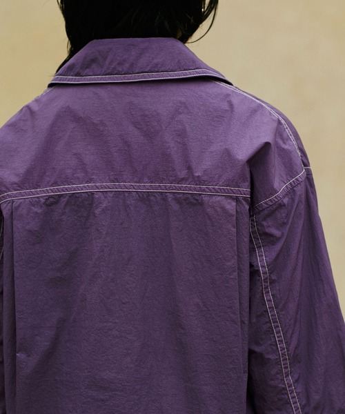 NANO universe（ナノユニバース）の「LB.02/ガーメントダイナイロンショートシャツジャケット（ナイロンジャケット・レディース・パープル/ライトカーキ・Ⅰ/Ⅱ）」の14枚目の写真