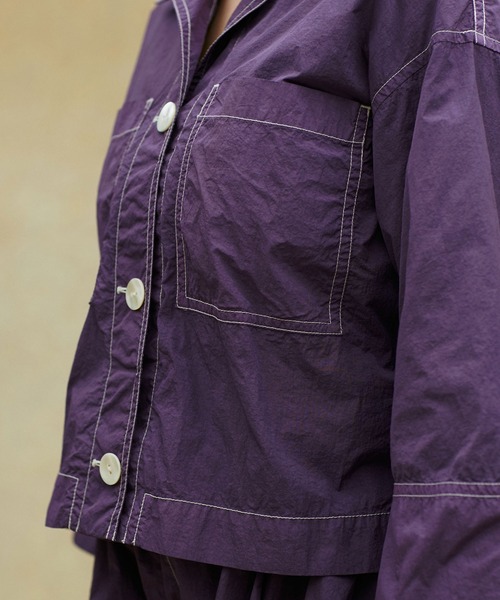 NANO universe（ナノユニバース）の「LB.02/ガーメントダイナイロンショートシャツジャケット（ナイロンジャケット・レディース・パープル/ライトカーキ・Ⅰ/Ⅱ）」の18枚目の写真