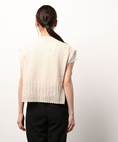 AMBIDEX(アンビデックス)の「透かし編みショートリボンベスト(ベスト・レディース・レッド/ネイビー/キナリ・FREE)」の9枚目の写真