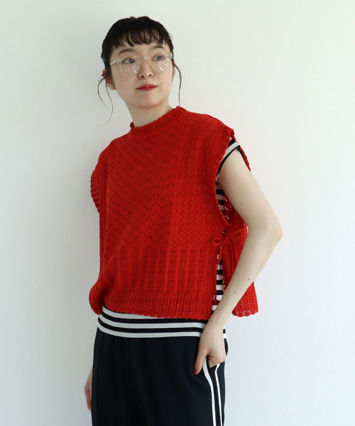 AMBIDEX(アンビデックス)の「透かし編みショートリボンベスト(ベスト・レディース・レッド/ネイビー/キナリ・FREE)」の3枚目の写真