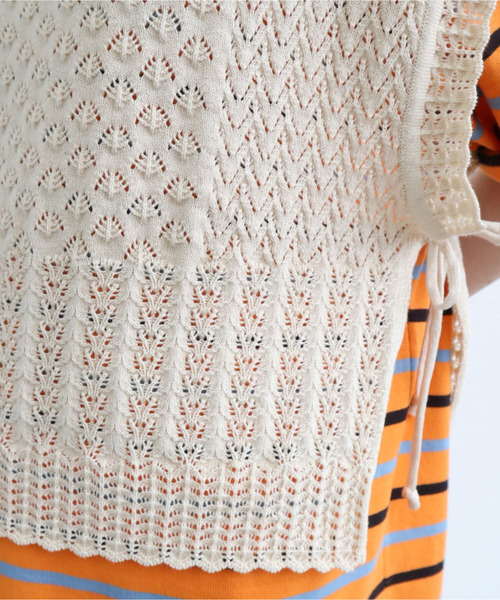 AMBIDEX(アンビデックス)の「透かし編みショートリボンベスト(ベスト・レディース・レッド/ネイビー/キナリ・FREE)」の15枚目の写真